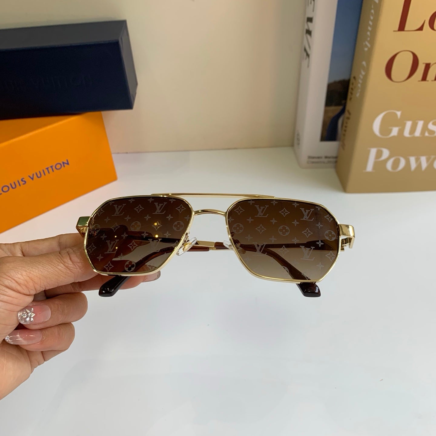 Louis Vuitton Metal Square Brown Lens Sunglasses for Men & Women - 414941 - detail image 5