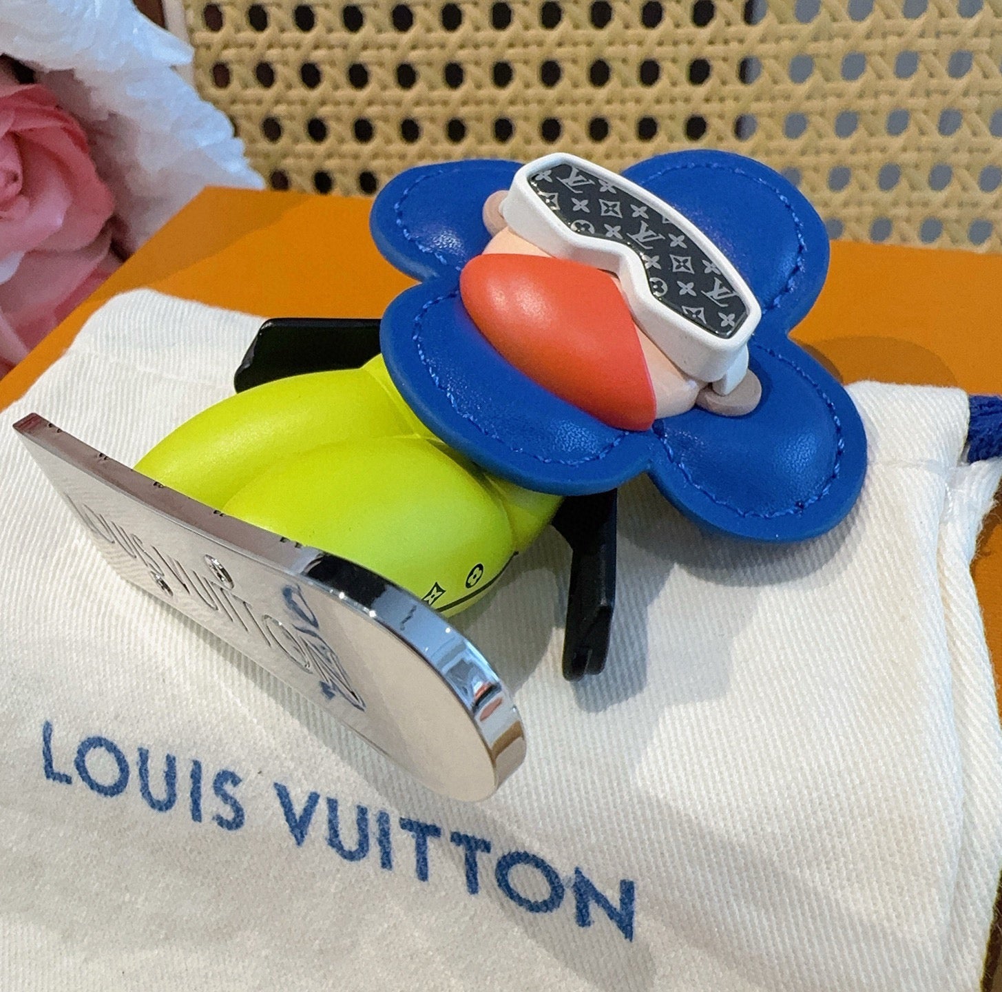 Louis Vuitton M00965 Fashion Orange Lens Sunglasses for Men & Women - 132205 - detail image 4