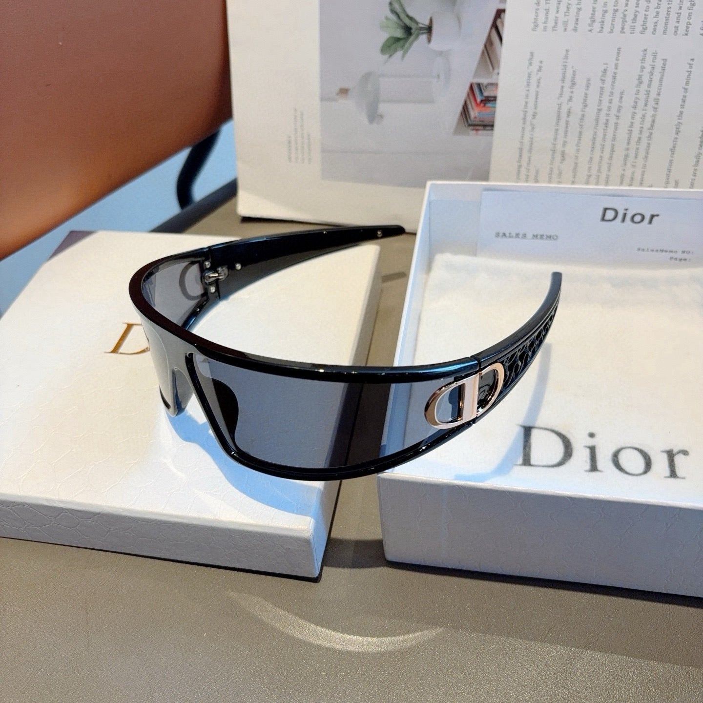 Dior Fashion Blue Lens Sunglasses for Men & Women - 431870