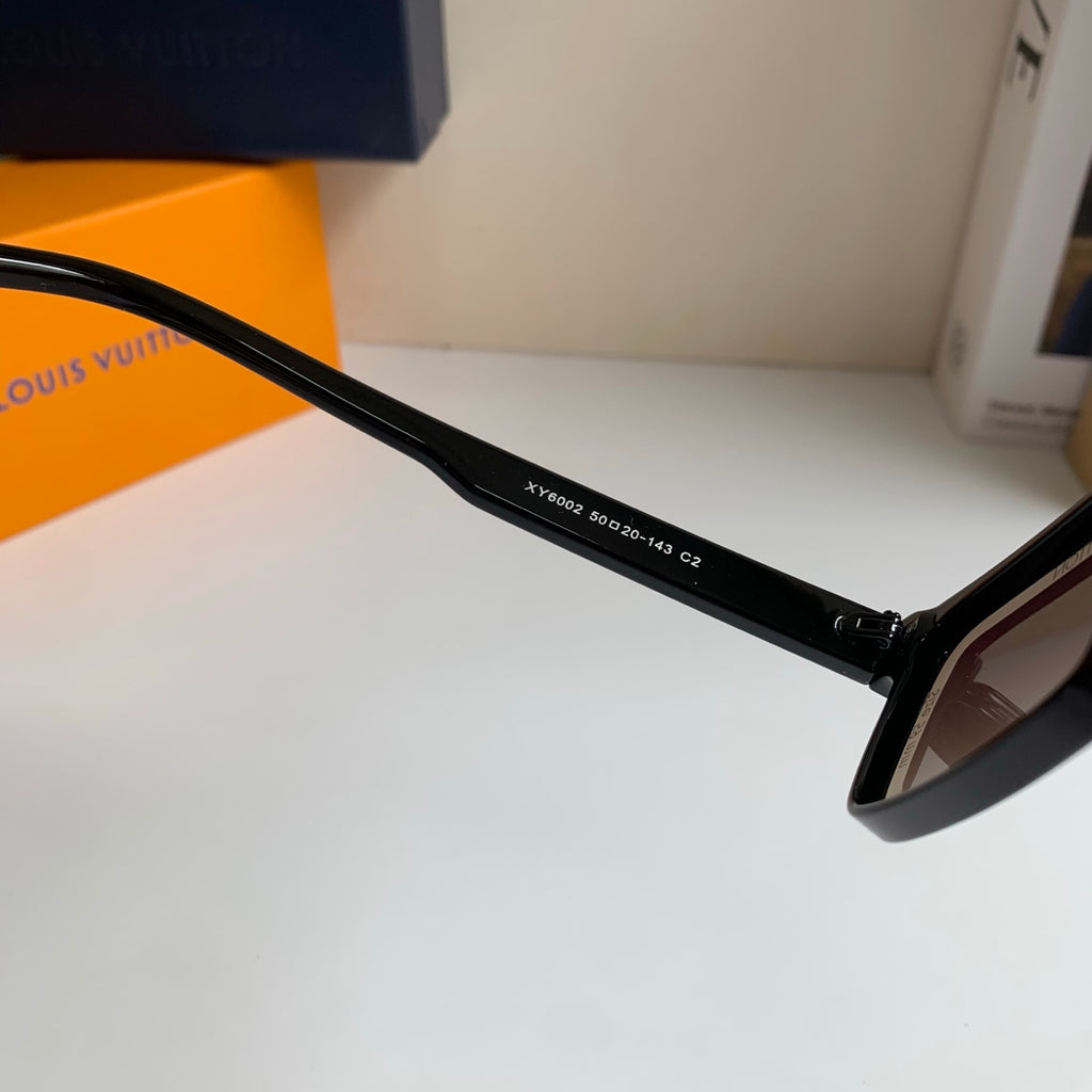 Louis Vuitton Square Gray Lens Sunglasses for Men & Women - 132198 - detail image 8