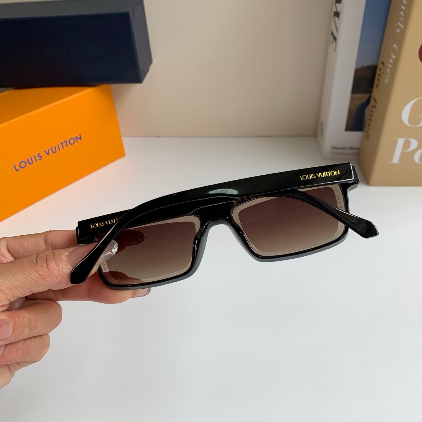 Louis Vuitton Square Gray Lens Sunglasses for Men & Women - 464765 - detail image 7