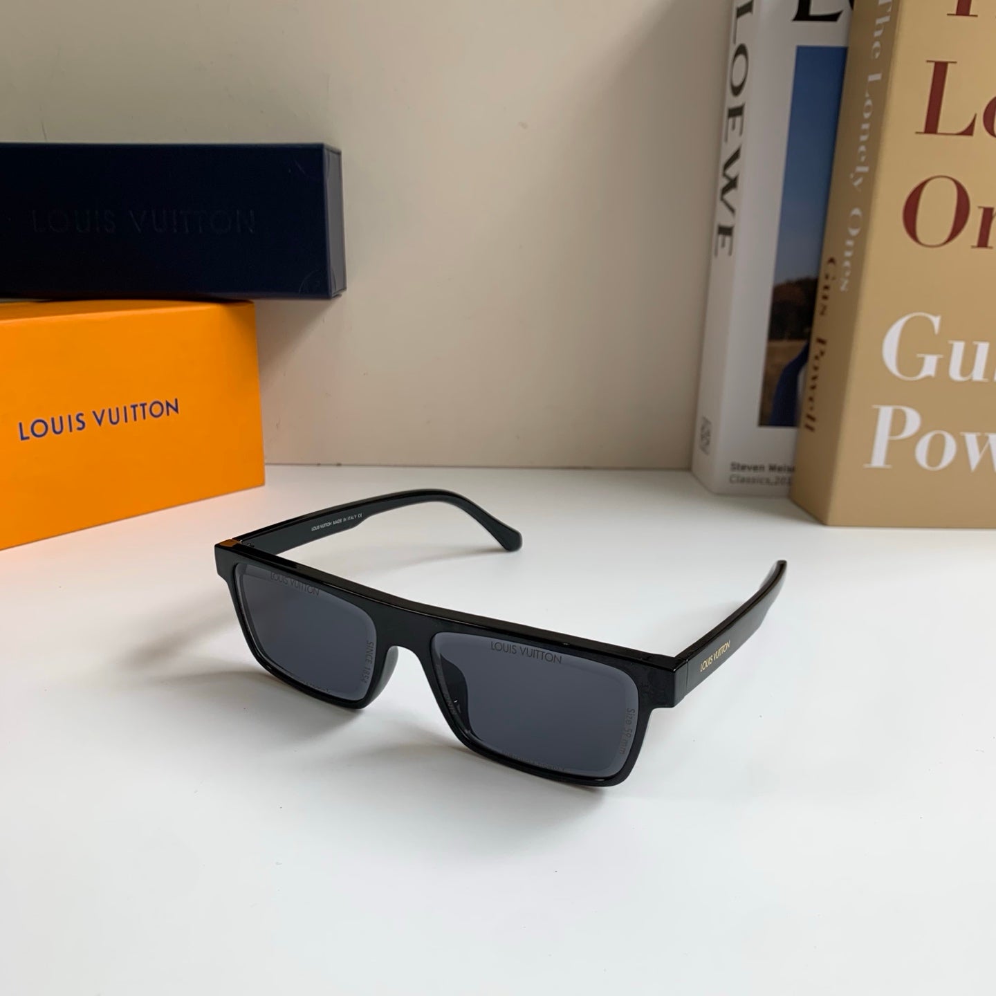Louis Vuitton Square Gray Lens Sunglasses for Men & Women - 132199 - detail image 2
