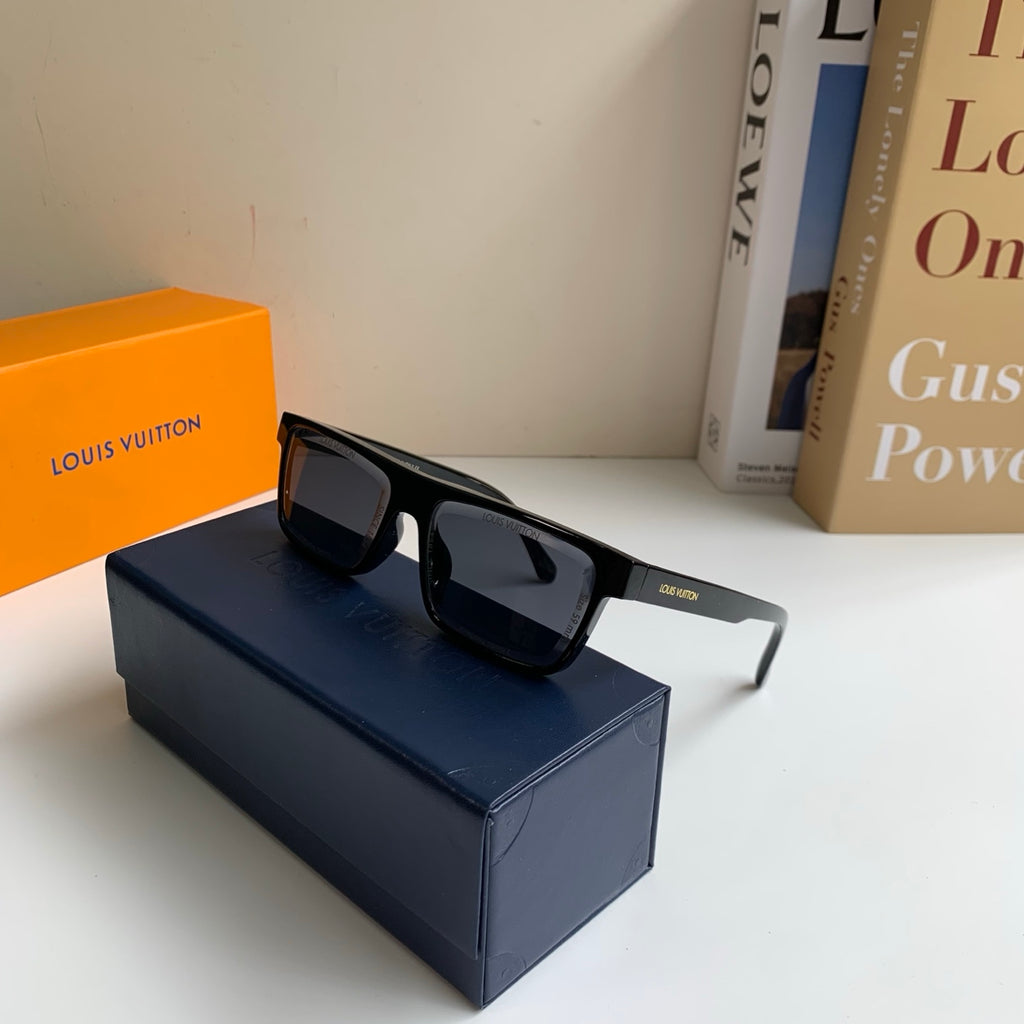 Louis Vuitton Square Gray Lens Sunglasses for Men & Women - 464766 - detail image 3