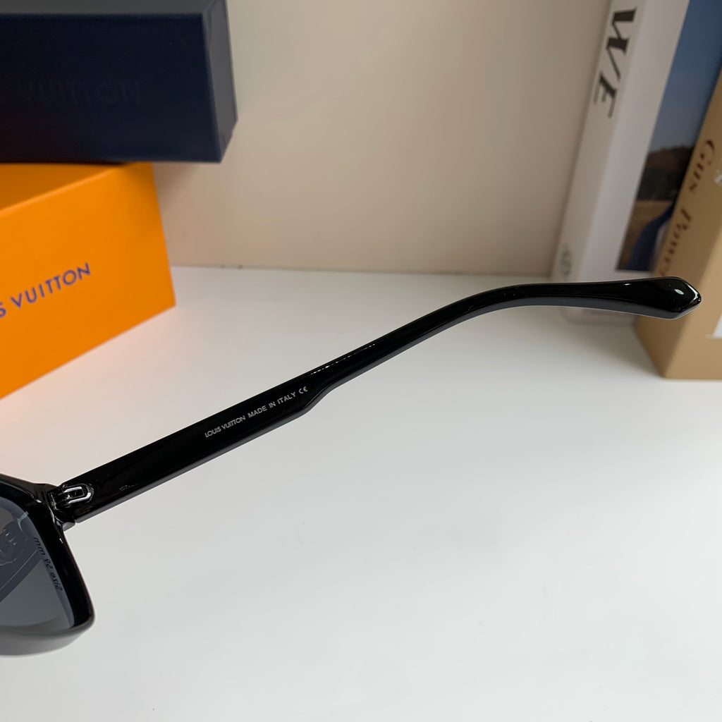 Louis Vuitton Square Gray Lens Sunglasses for Men & Women - 132199 - detail image 8