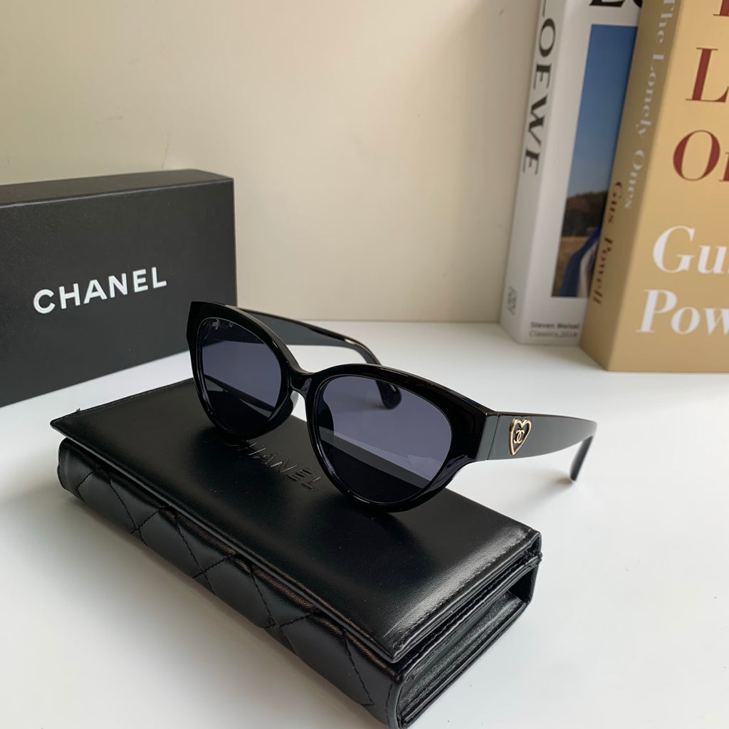 Chanel Fashion Black Lens Sunglasses for Men & Women - 398575 - detail image 4