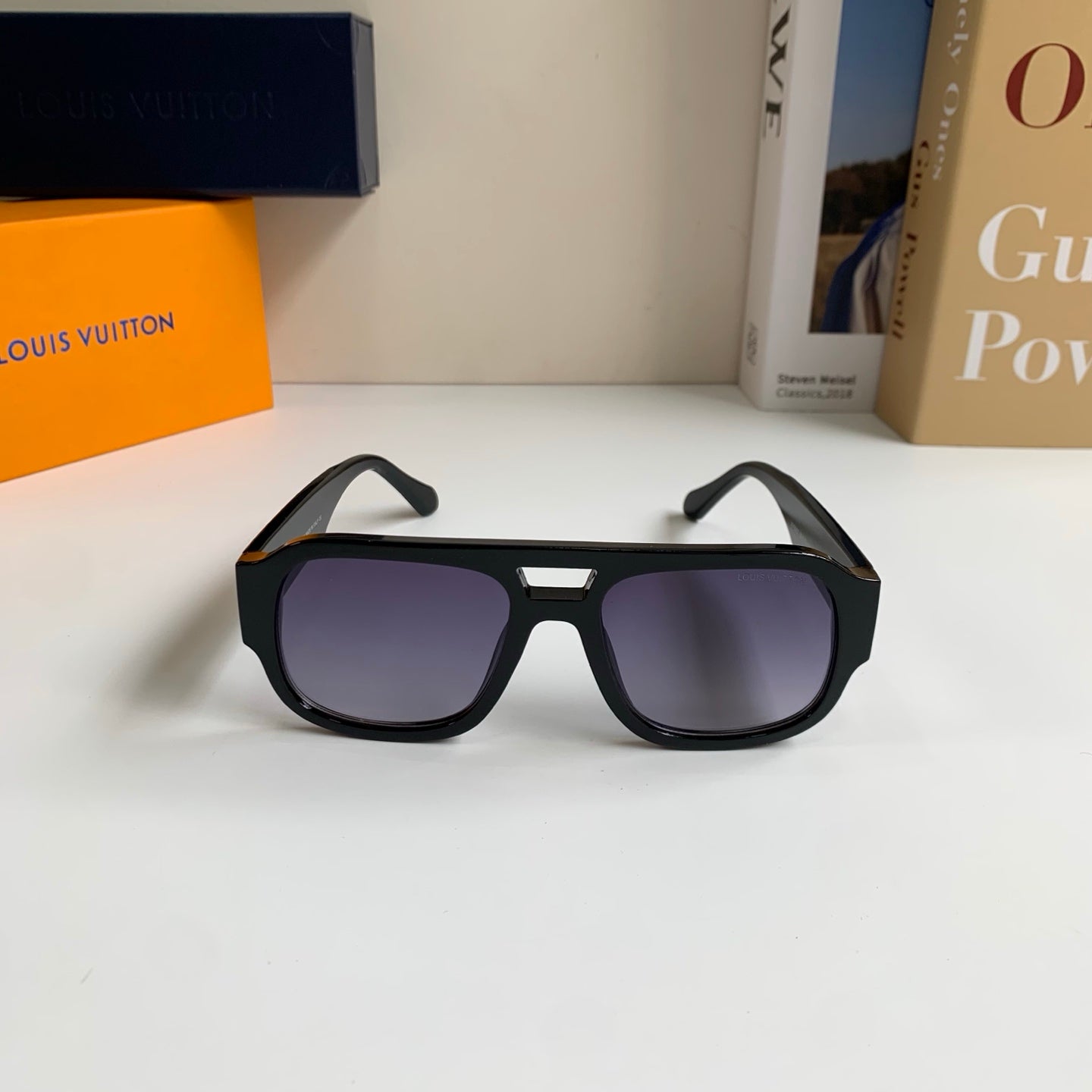Louis Vuitton Square Black Lens Sunglasses for Men & Women - 431107 - detail image 3