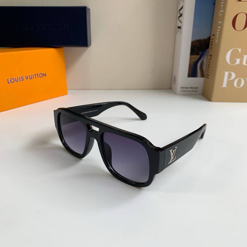 Louis Vuitton Square Black Lens Sunglasses for Men & Women - 431107 - detail image 2