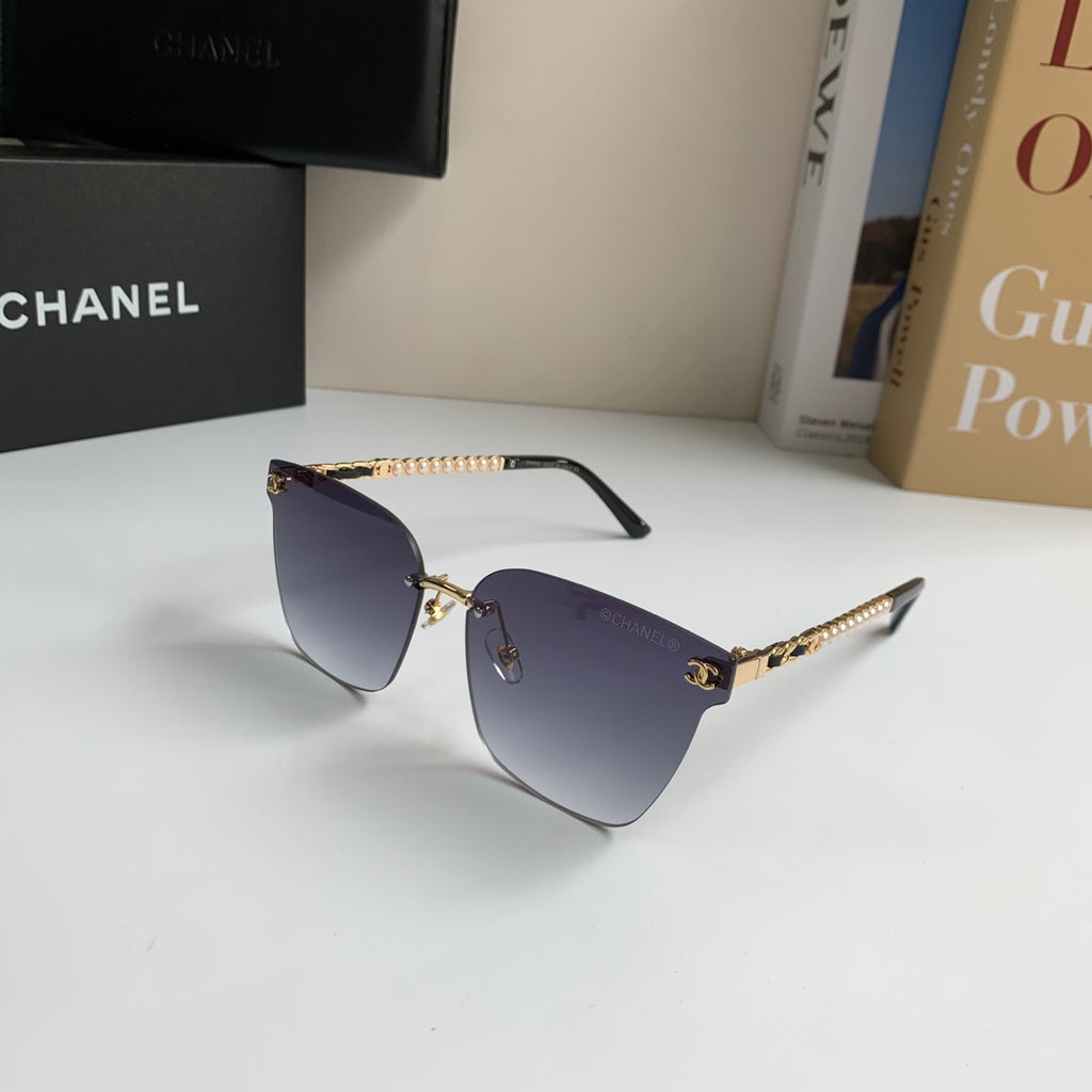 Chanel Oversized Silver Lens Sunglasses for Men & Women - 357998 - detail image 2