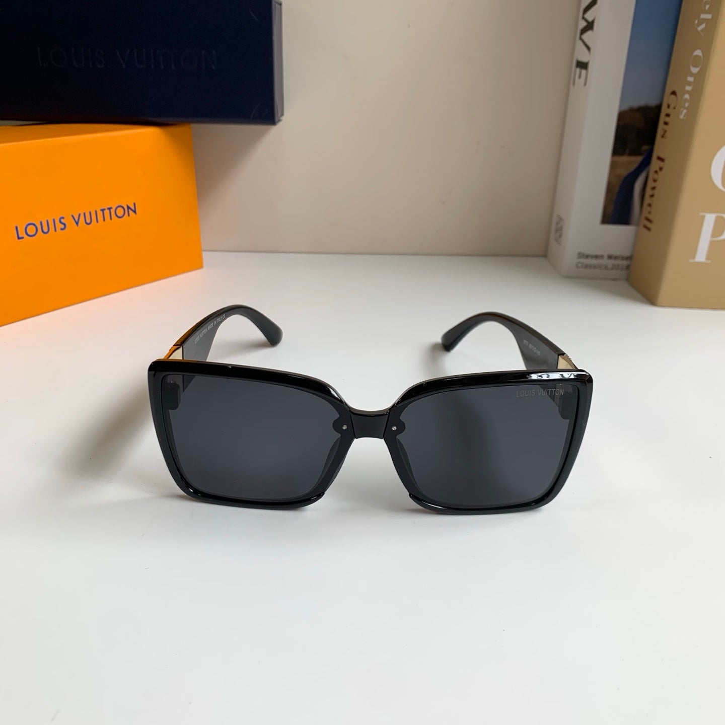 Louis Vuitton Fashion Black Lens Sunglasses for Men & Women - 448531 - detail image 3