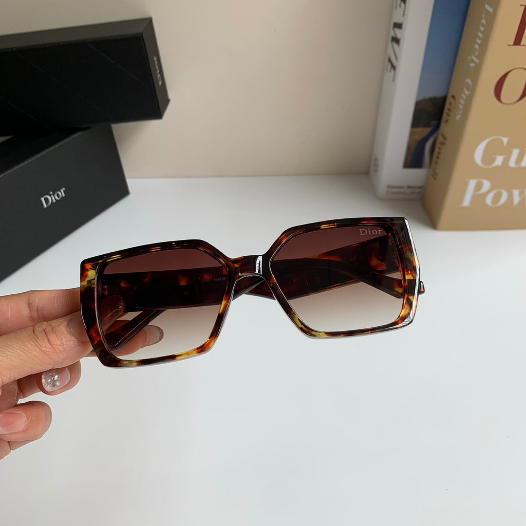 Dior Polarized Square Red Lens Sunglasses for Men & Women - detail image 4