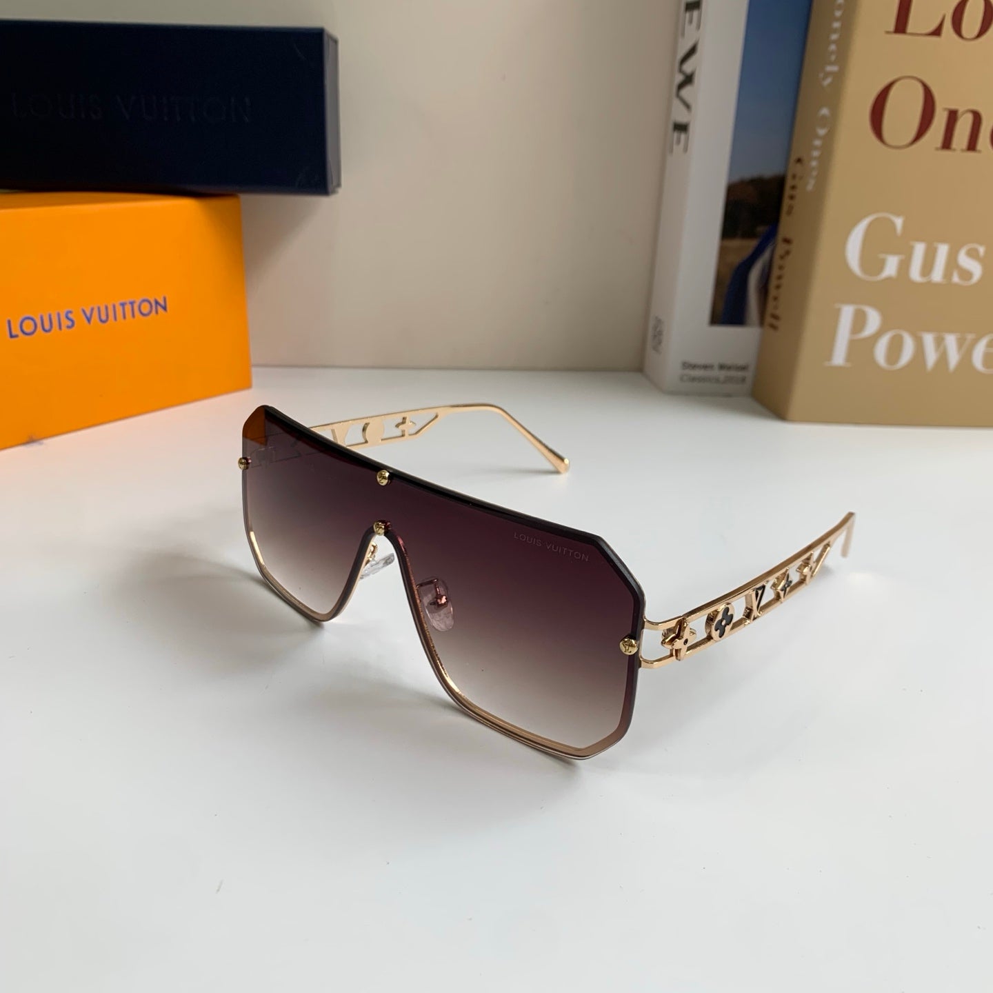 Louis Vuitton Square Red Lens Sunglasses for Men & Women - 381870 - detail image 2