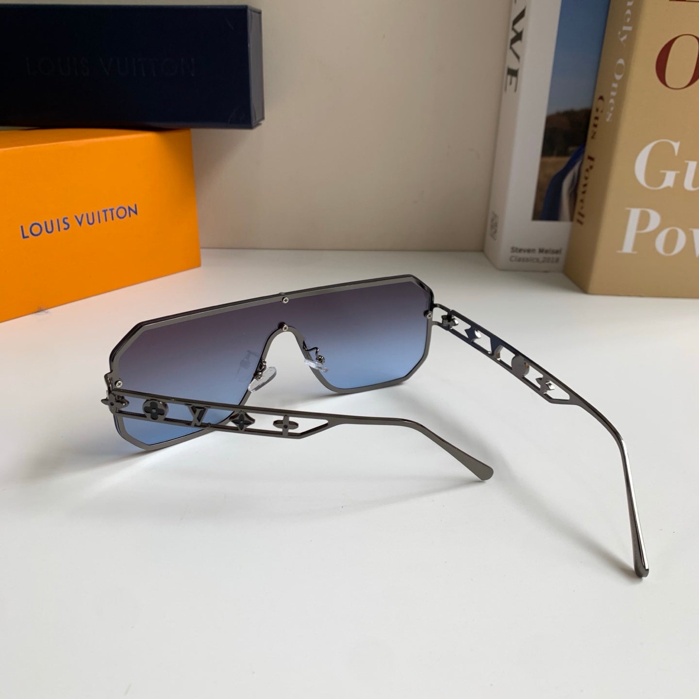 Louis Vuitton Square Silver Lens Sunglasses for Men & Women - 464758 - detail image 7