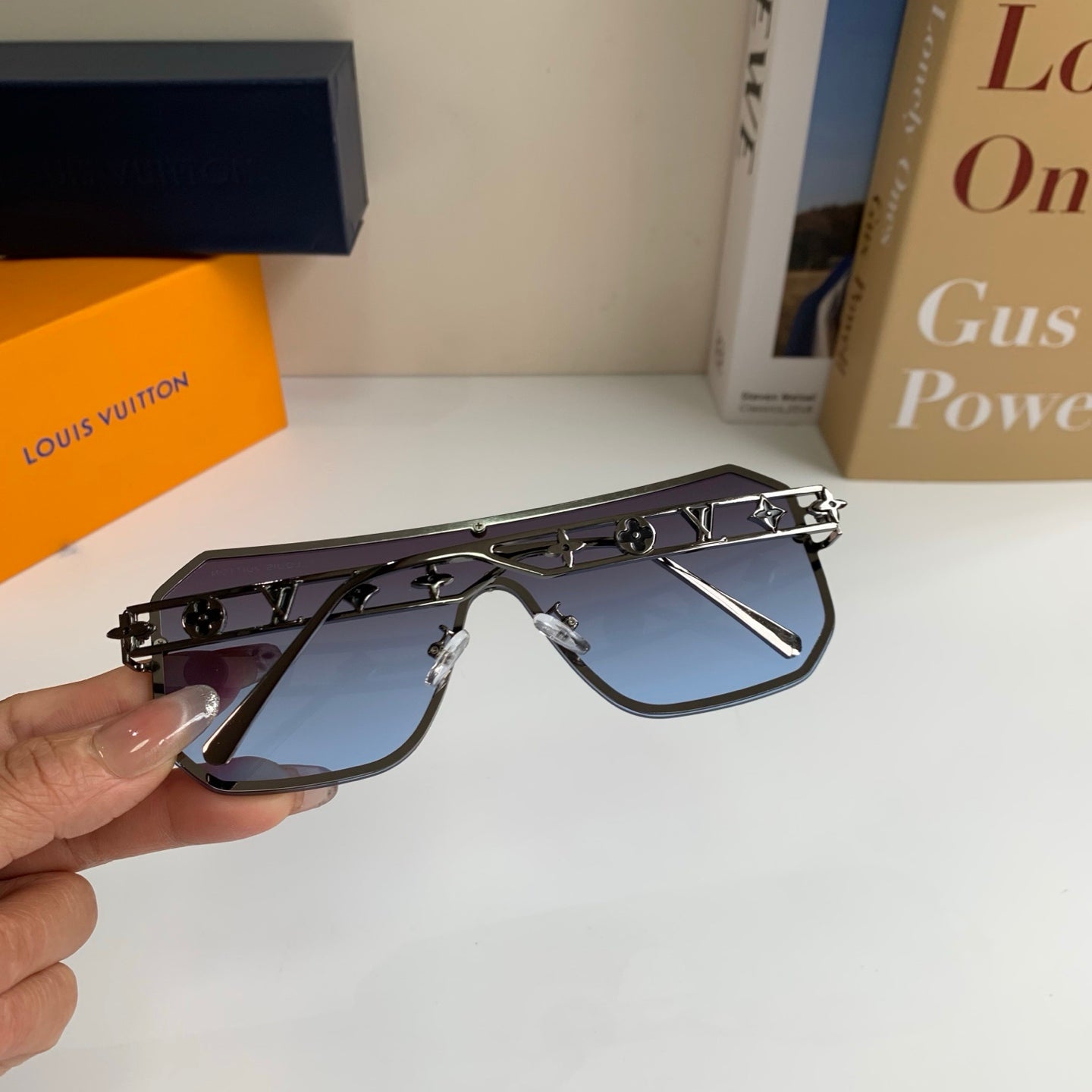 Louis Vuitton Square Silver Lens Sunglasses for Men & Women - 464758 - detail image 9