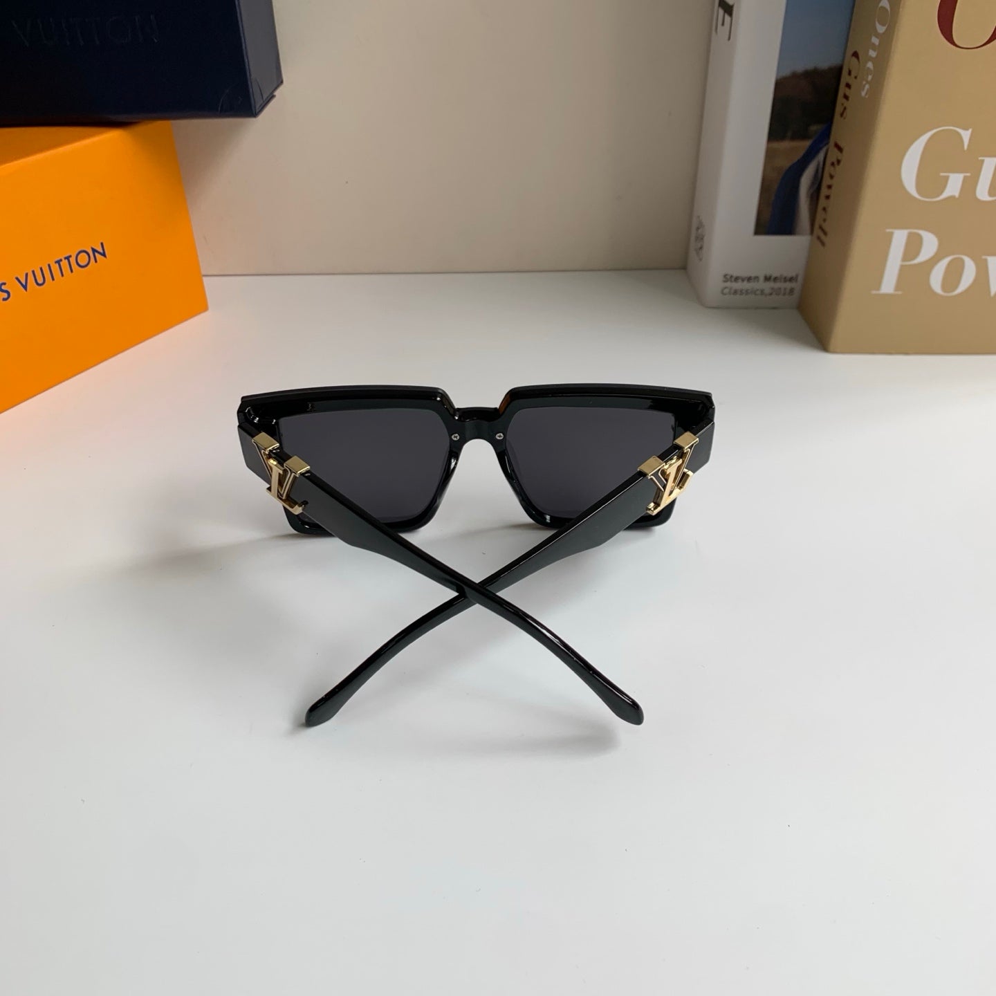 Louis Vuitton Square Black Lens Sunglasses for Men & Women - 414940 - detail image 6