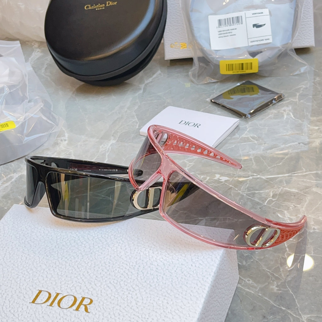 Dior VERYDIORM1U Fashion Gray Lens Sunglasses for Men & Women - detail image 9