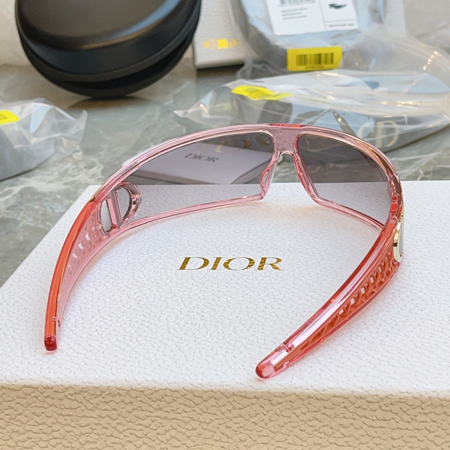 Dior VERYDIORM1U Fashion Gray Lens Sunglasses for Men & Women - 431796 - detail image 7