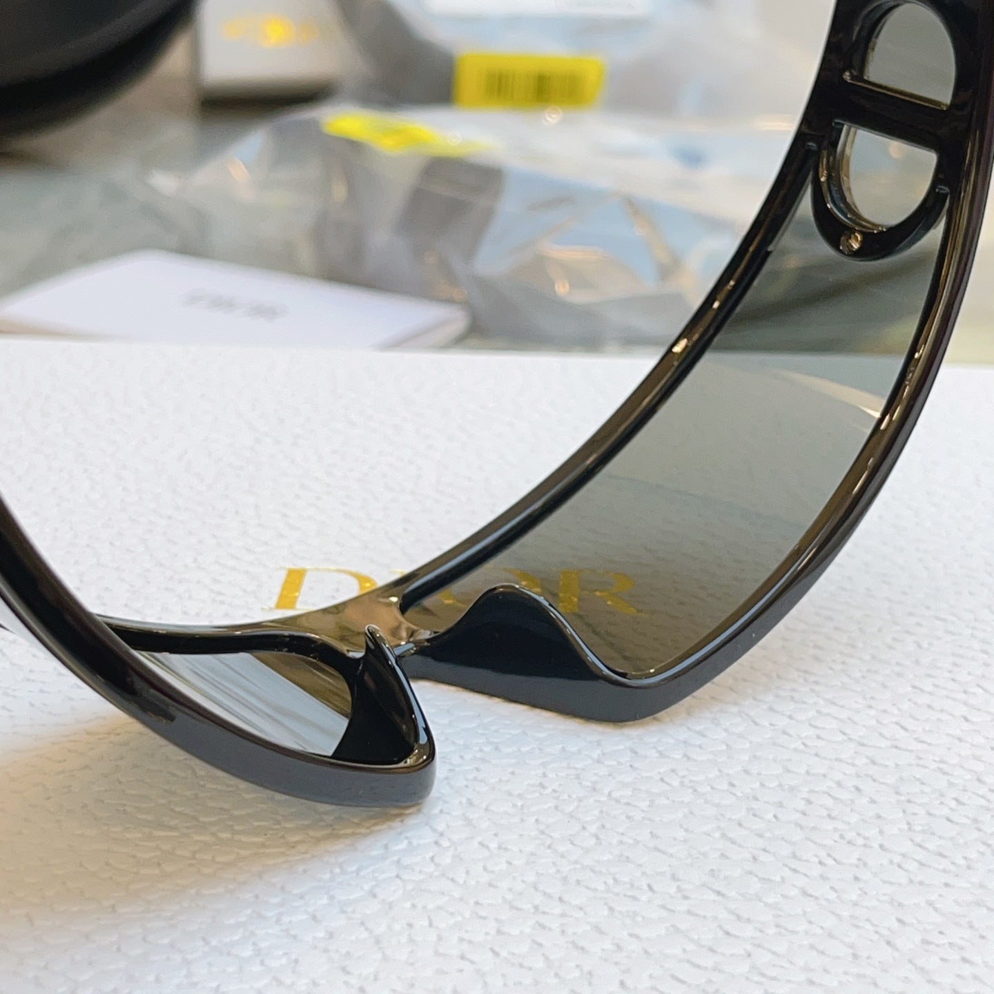 Dior VERYDIORM1U Fashion Gray Lens Sunglasses for Men & Women - detail image 7