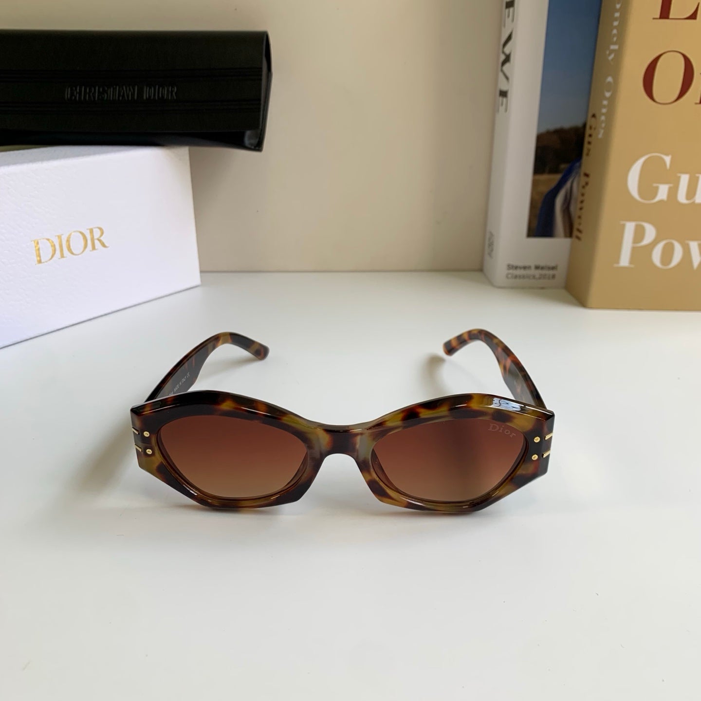 Dior Polarized Cat-Eye Black Lens Sunglasses for Men & Women - 465406 - detail image 5