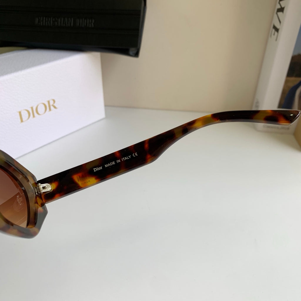 Dior Polarized Cat-Eye Black Lens Sunglasses for Men & Women - 382464 - detail image 6