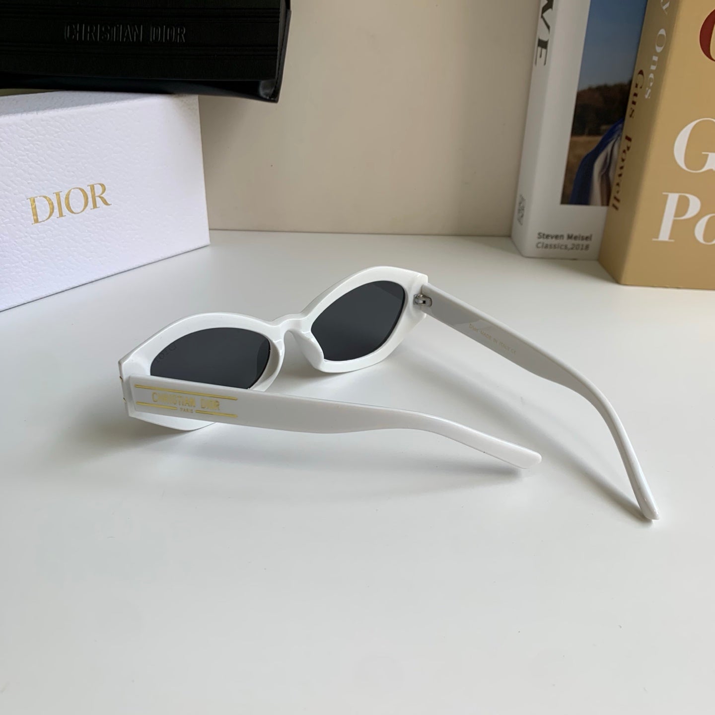 Dior Polarized Cat-Eye Silver Lens Sunglasses for Men & Women - detail image 8