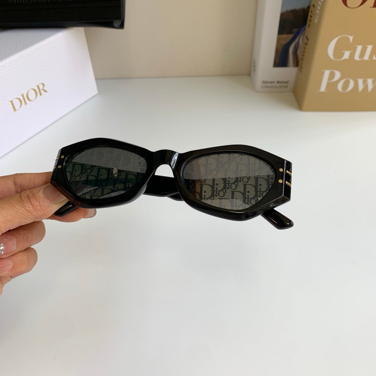 Dior Polarized Cat-Eye Black Lens Sunglasses for Men & Women - 382467 - detail image 3