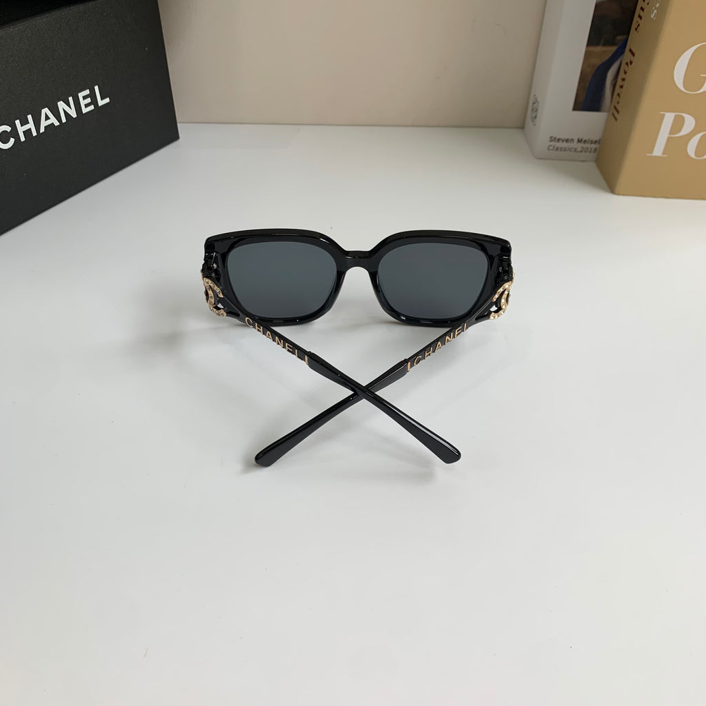 Chanel Fashion Black Lens Sunglasses for Men & Women - 398584 - detail image 8