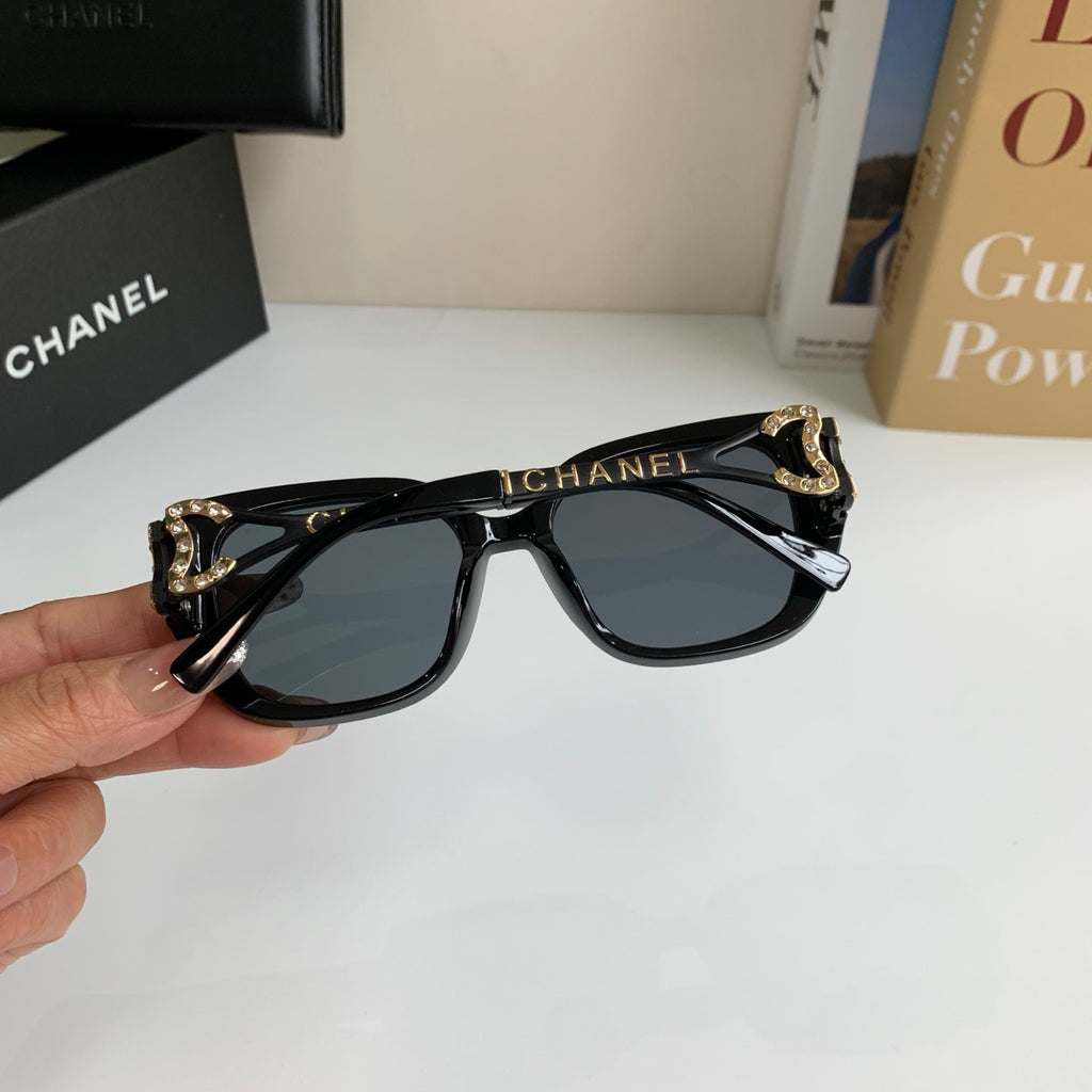 Chanel Fashion Black Lens Sunglasses for Men & Women - 493617 - detail image 9