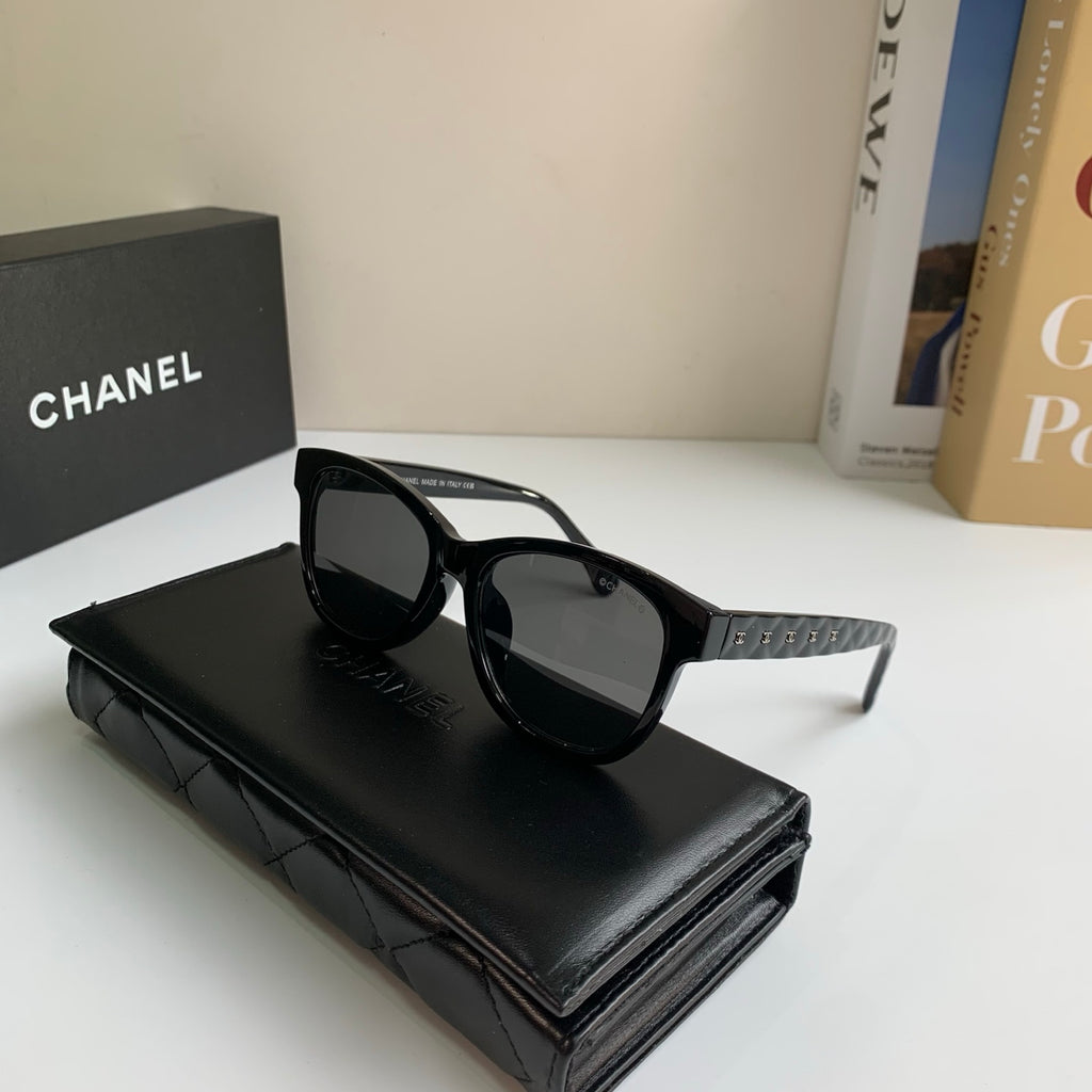 Chanel Blue-Light Fashion Black Lens Sunglasses for Men & Women - 398587 - detail image 4