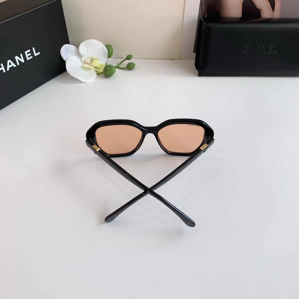 Chanel Fashion Gold Lens Sunglasses for Men & Women - 398589 - detail image 3