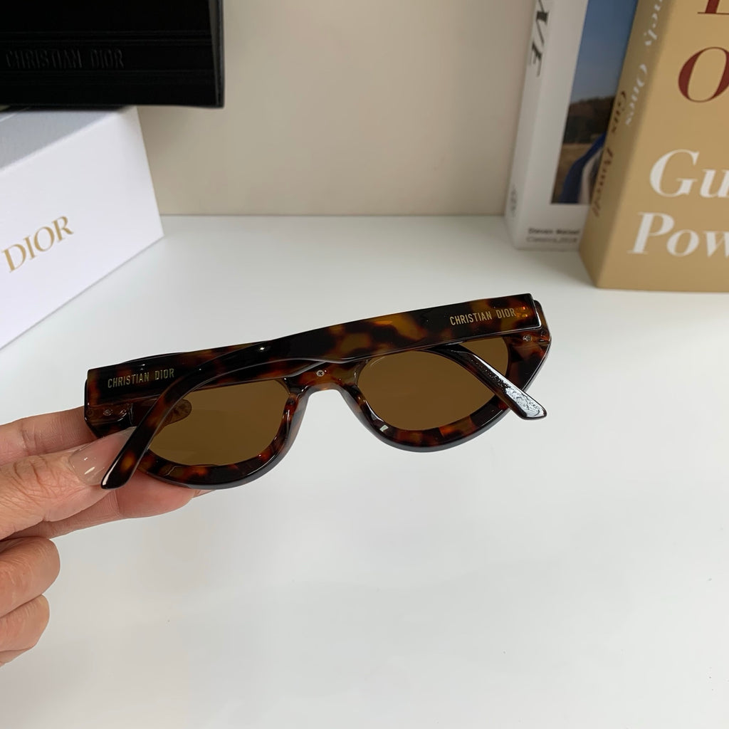 Dior Fashion Silver Lens Sunglasses for Men & Women - 486719 - detail image 9