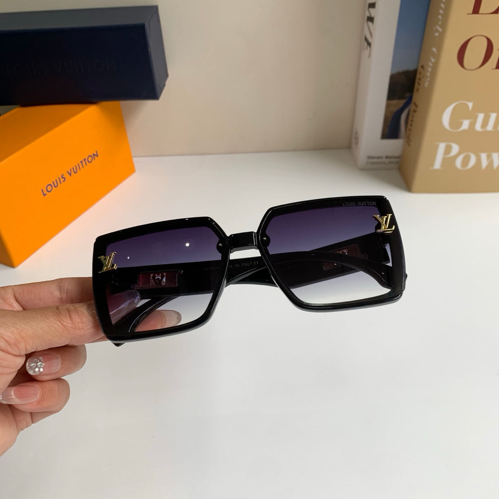 Louis Vuitton Square Gray Lens Sunglasses for Men & Women - 486142 - detail image 4