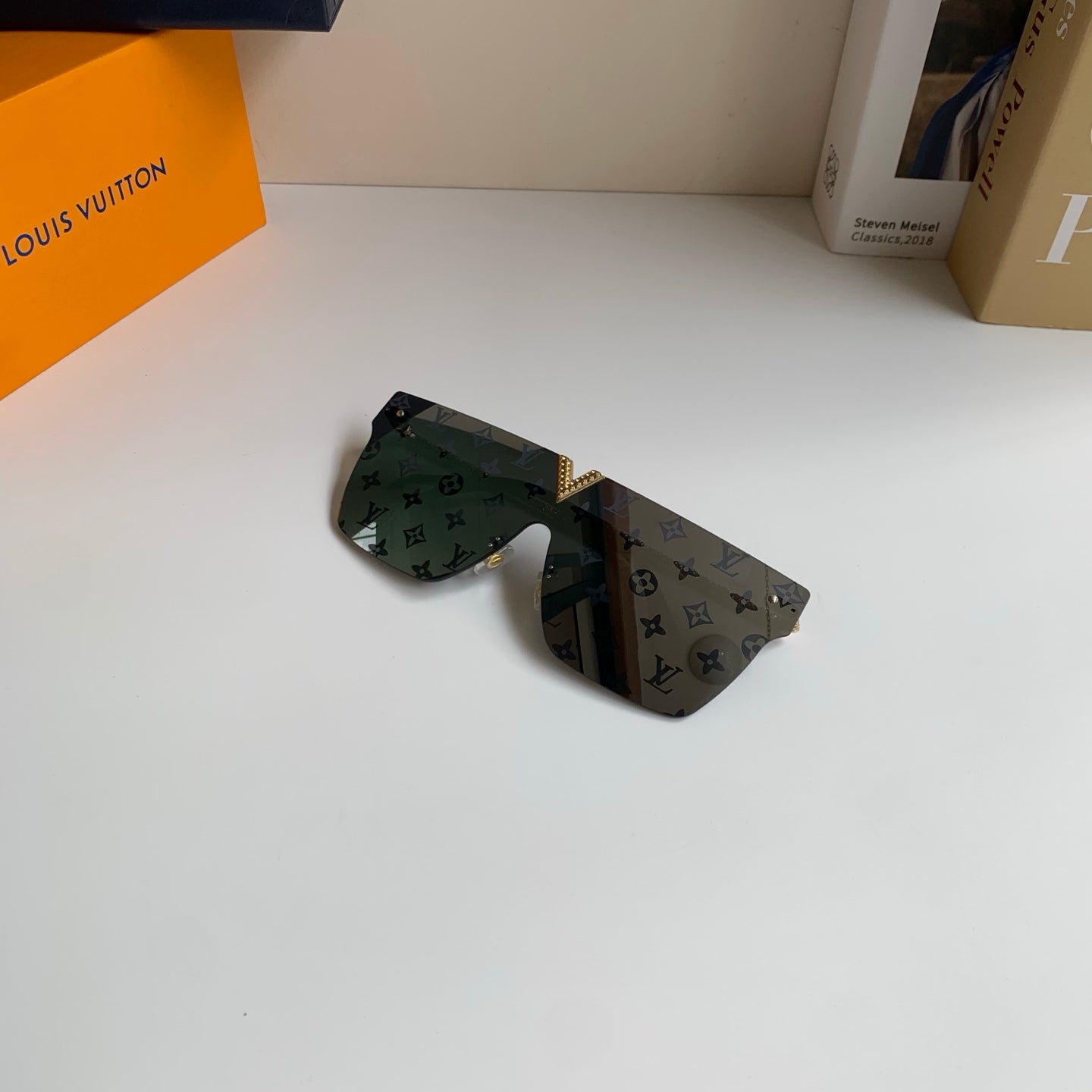 Louis Vuitton Square Silver Lens Sunglasses for Men & Women - 371375 - detail image 4