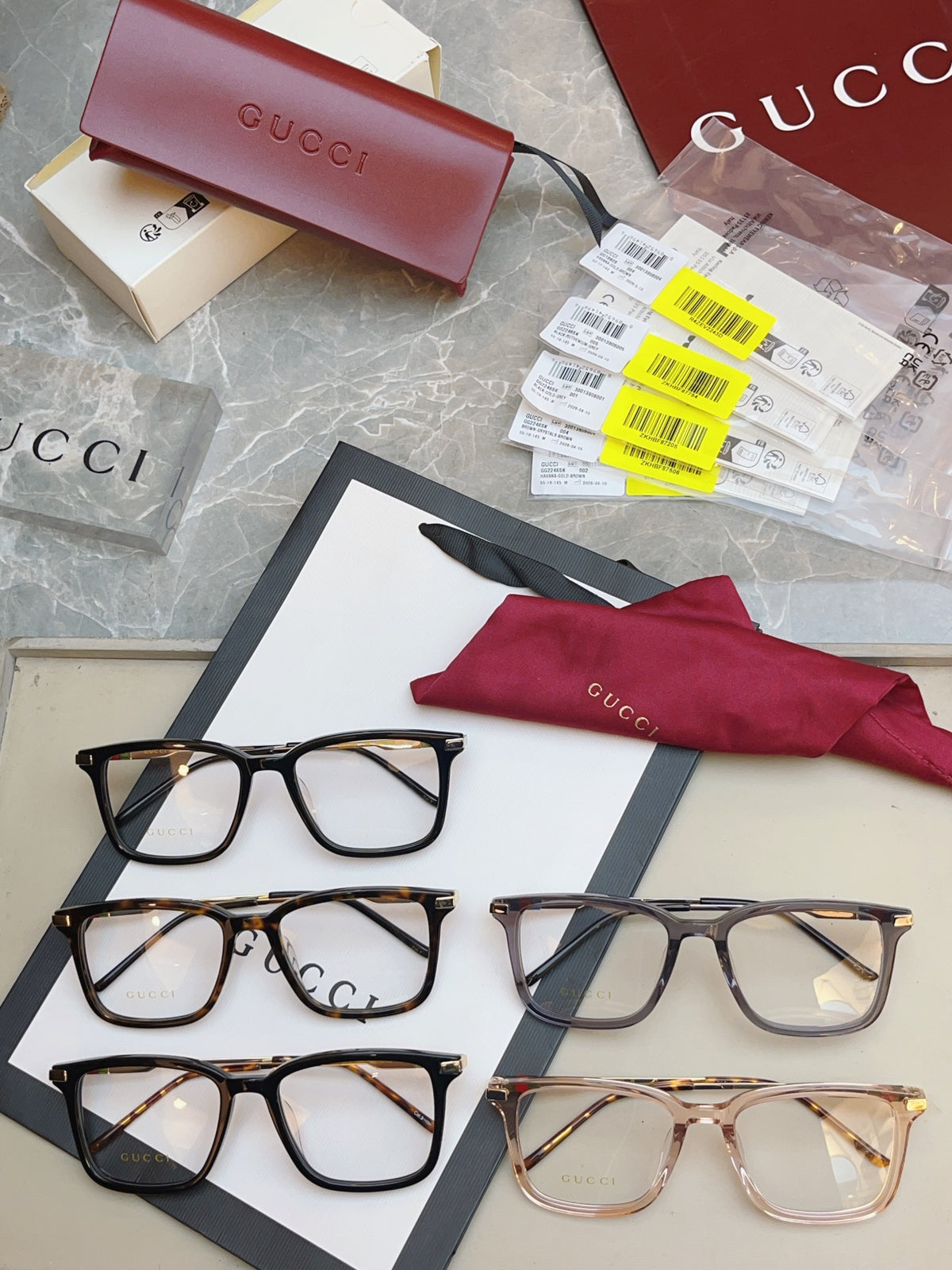 Gucci GG2246SK Fashion Black Lens Sunglasses for Men & Women - detail image 9