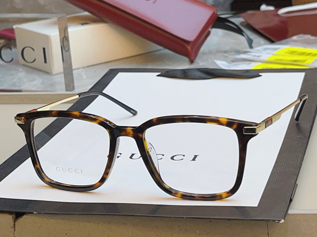 Gucci GG2246SK Fashion Black Lens Sunglasses for Men & Women - 464932 - detail image 2