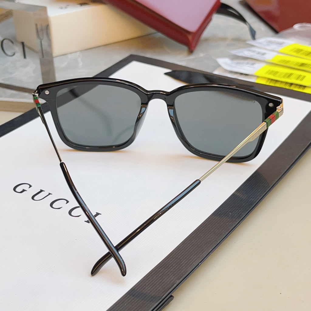 Gucci GG2246SK Fashion Gray Lens Sunglasses for Men & Women - detail image 6