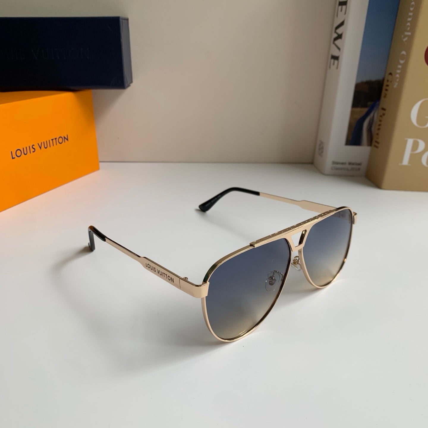 Louis Vuitton Metal Aviator Silver Lens Sunglasses for Men & Women - 431240