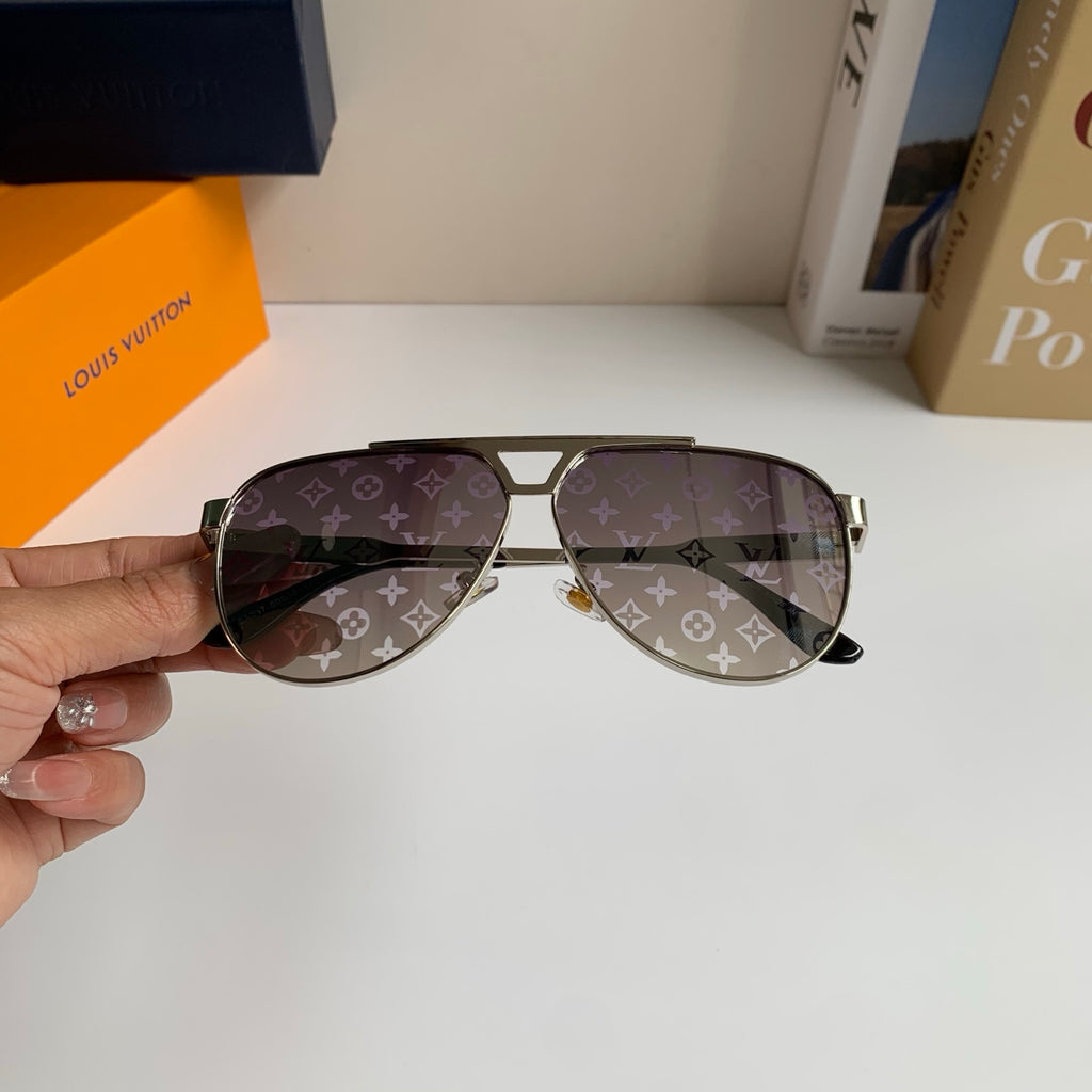 Louis Vuitton Metal Aviator Silver Lens Sunglasses for Men & Women - 431243 - detail image 4