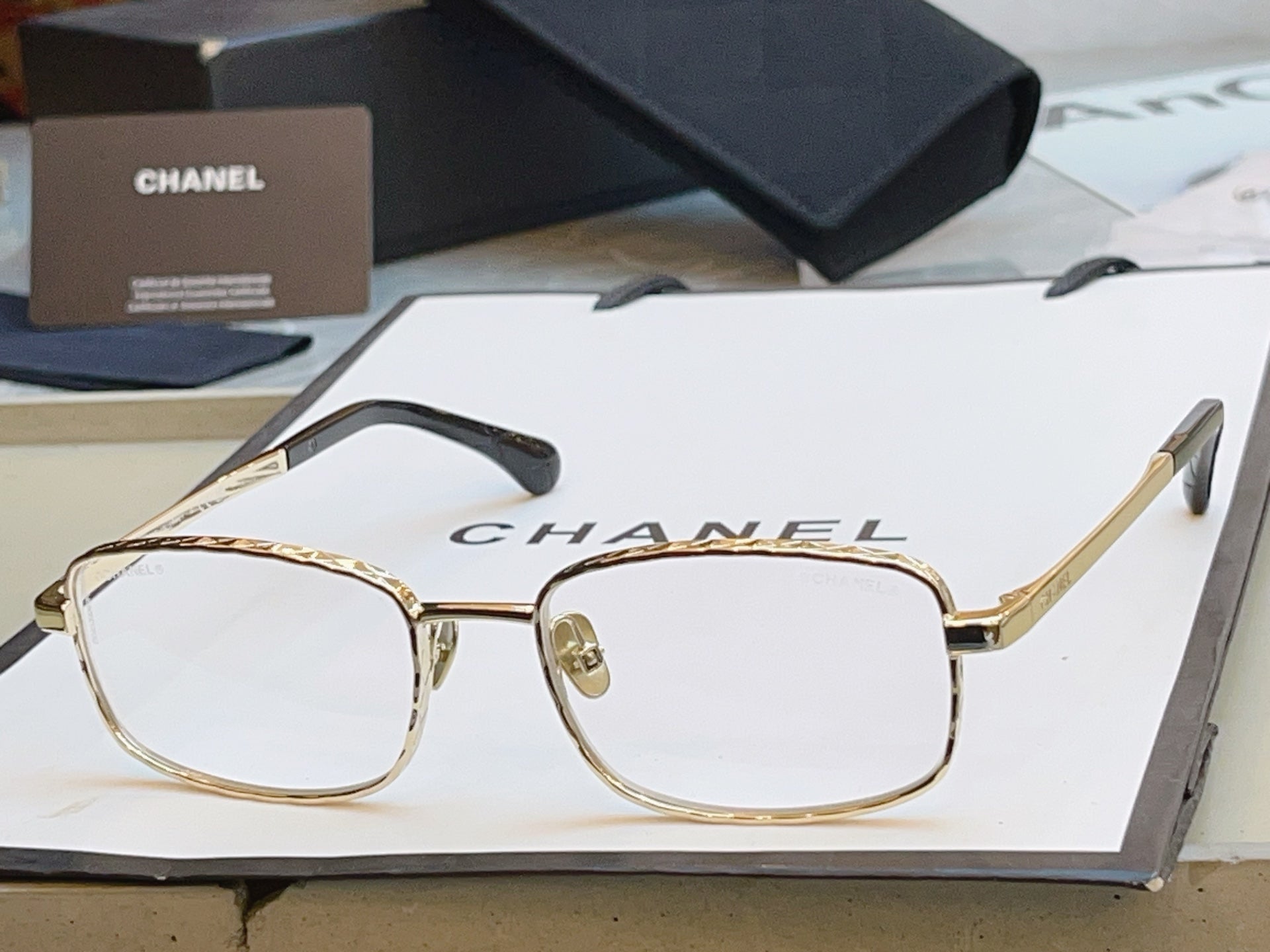 Chanel CH4295-S Fashion Gray Lens Sunglasses for Men & Women - detail image 6