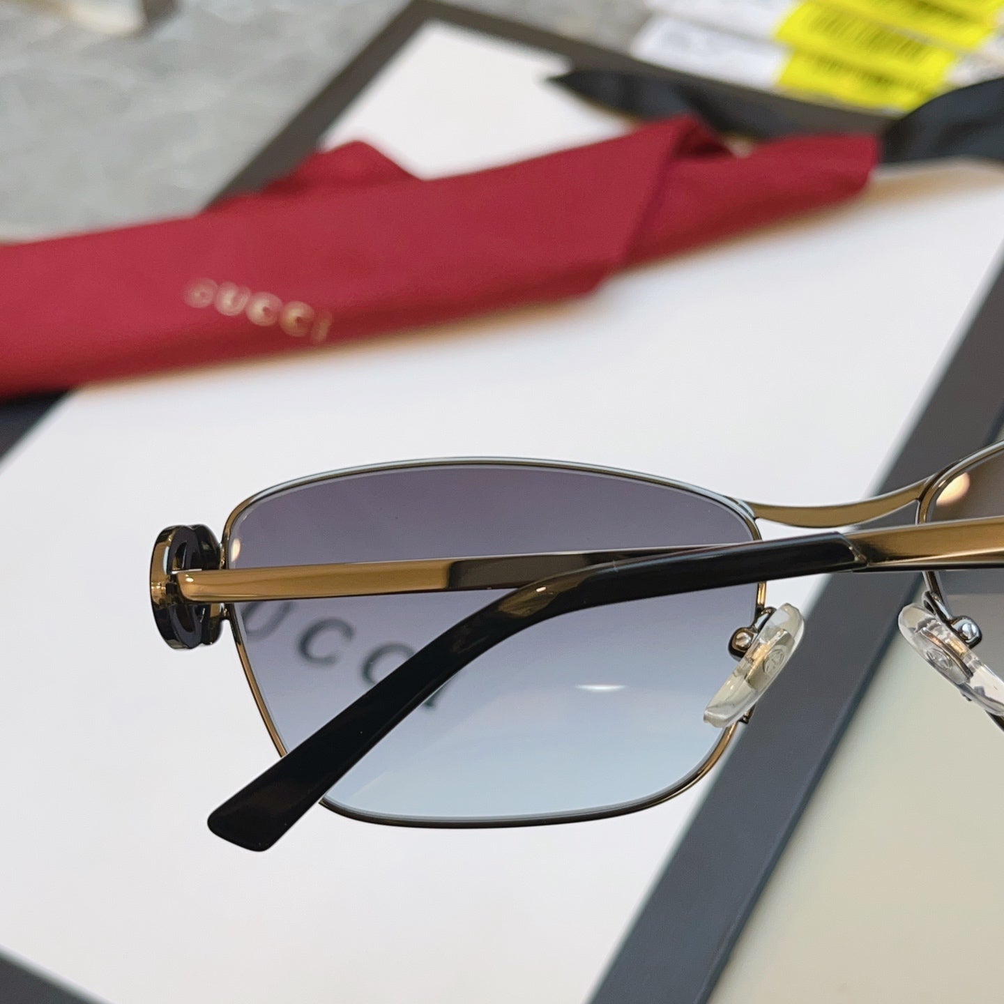 Gucci GG2045S Fashion Gray Lens Sunglasses for Men & Women - detail image 7