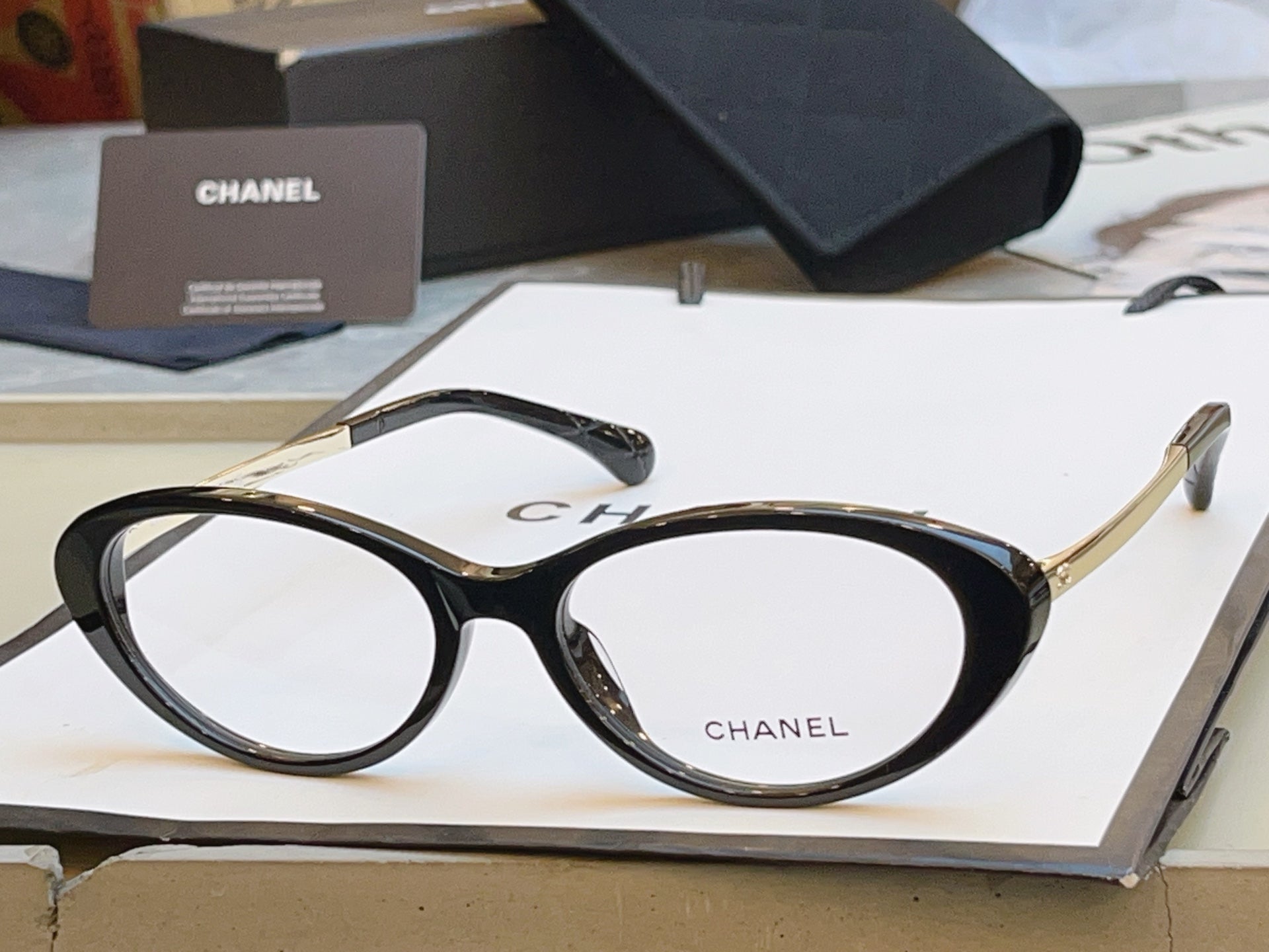 Chanel 3508 Fashion Gold Lens Sunglasses for Men & Women - detail image 8