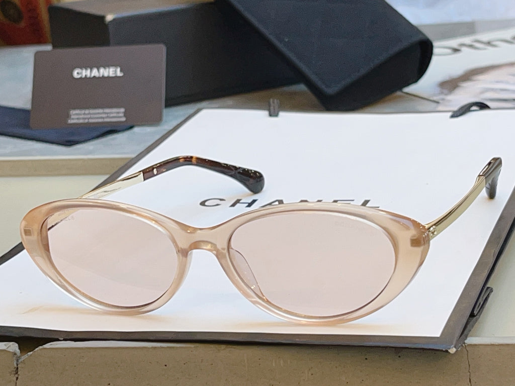 Chanel 3508 Fashion Gold Lens Sunglasses for Men & Women - detail image 3