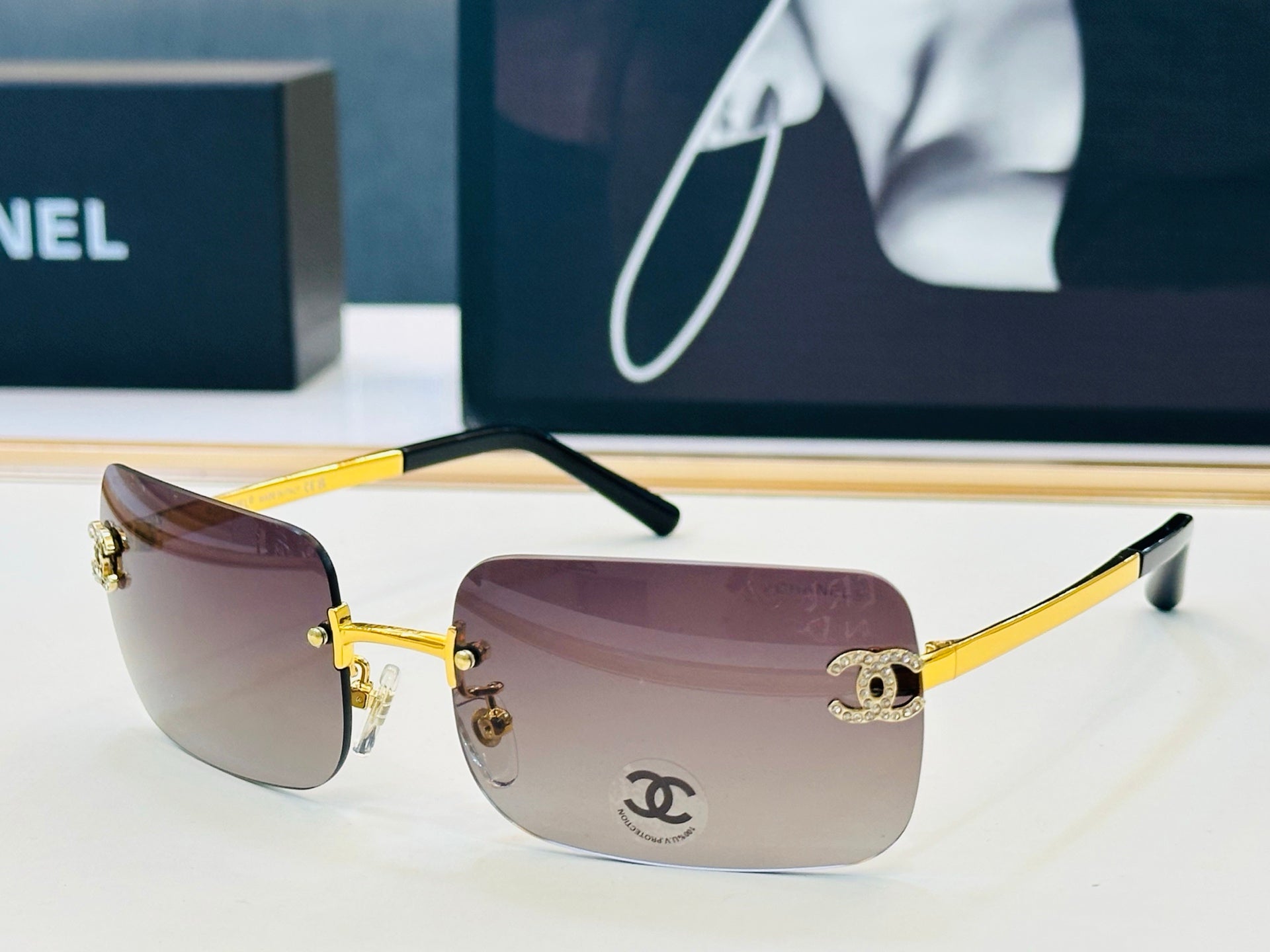 Chanel CH4218 Fashion Gray Lens Sunglasses for Men & Women - detail image 5