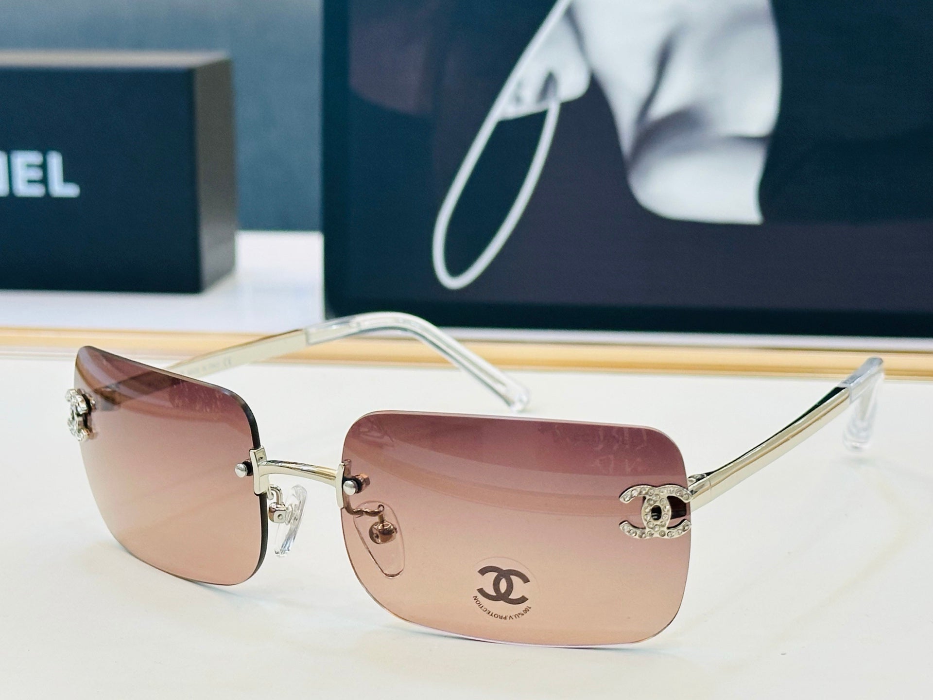 Chanel CH4218 Fashion Gray Lens Sunglasses for Men & Women - detail image 8