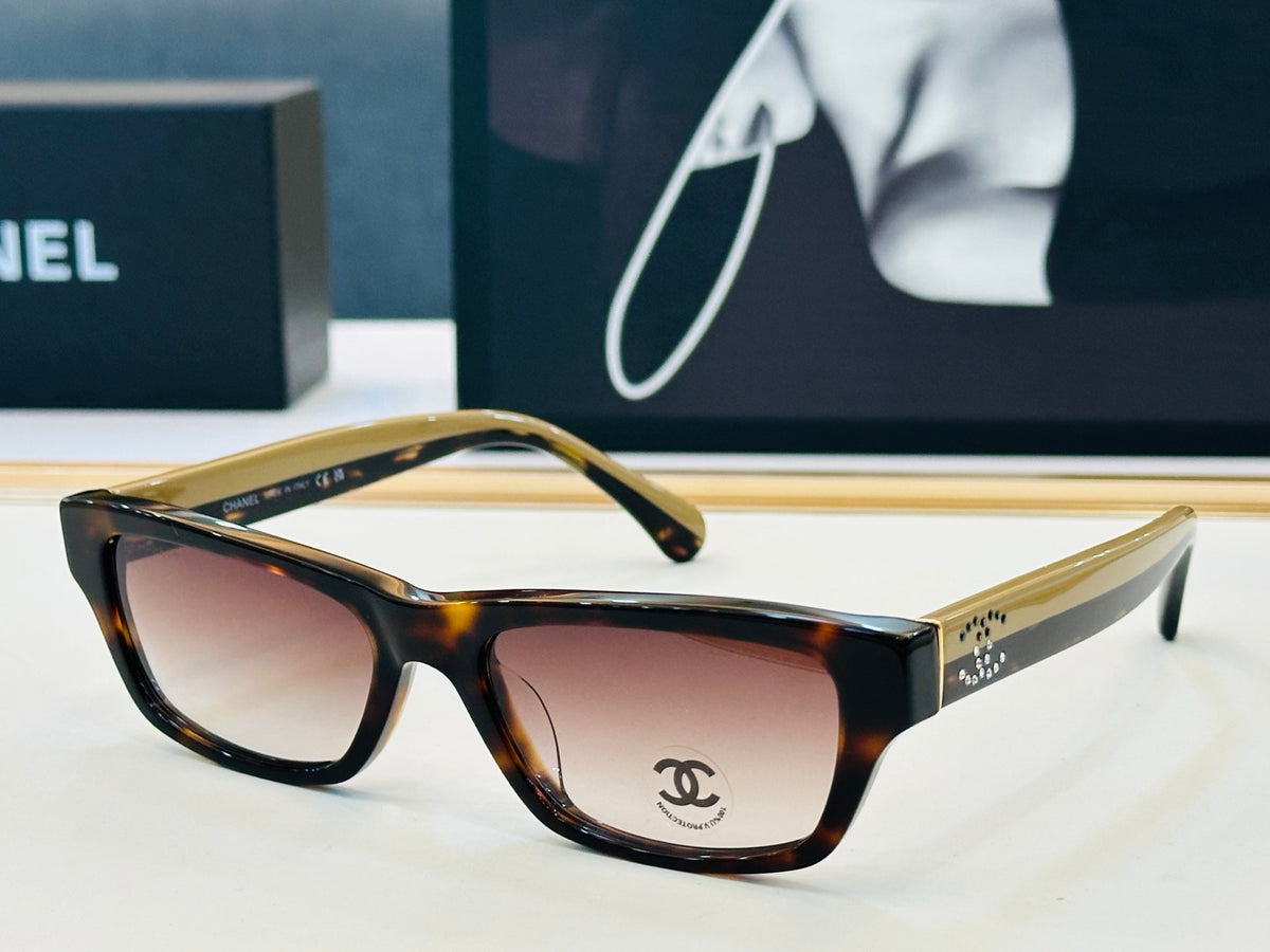 Chanel CH5561B Fashion Blue Lens Sunglasses for Men & Women - detail image 5
