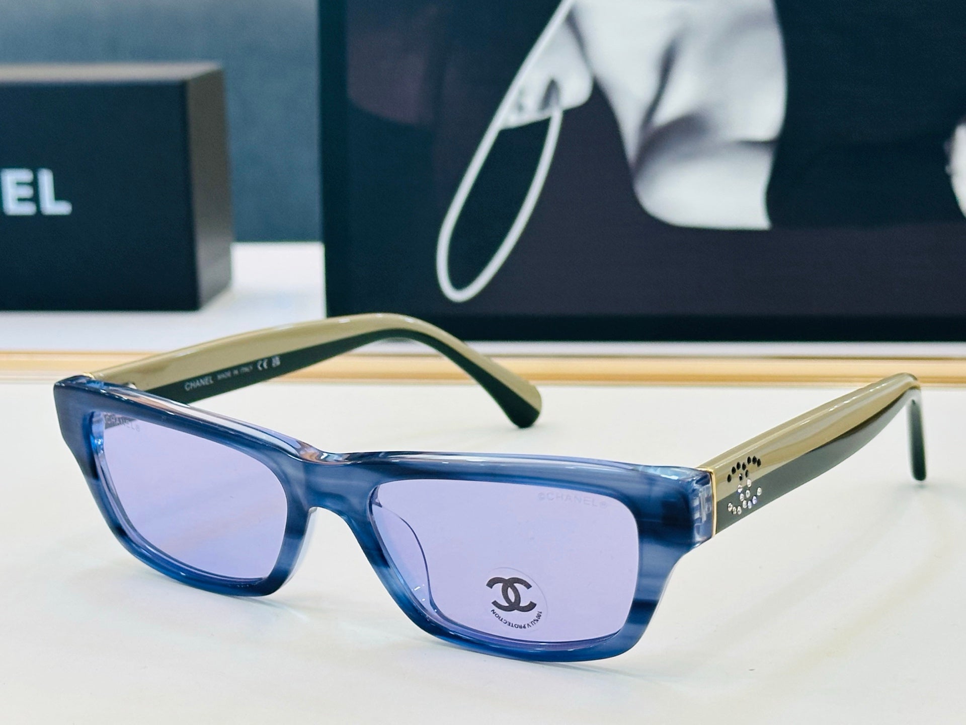 Chanel CH5561B Fashion Blue Lens Sunglasses for Men & Women - detail image 3