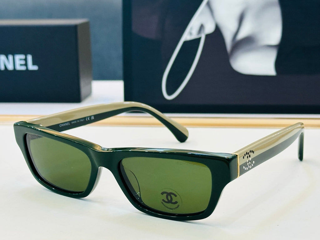 Chanel CH5561B Fashion Blue Lens Sunglasses for Men & Women - detail image 4
