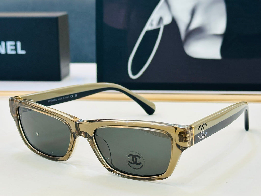 Chanel CH5561B Fashion Blue Lens Sunglasses for Men & Women - detail image 2