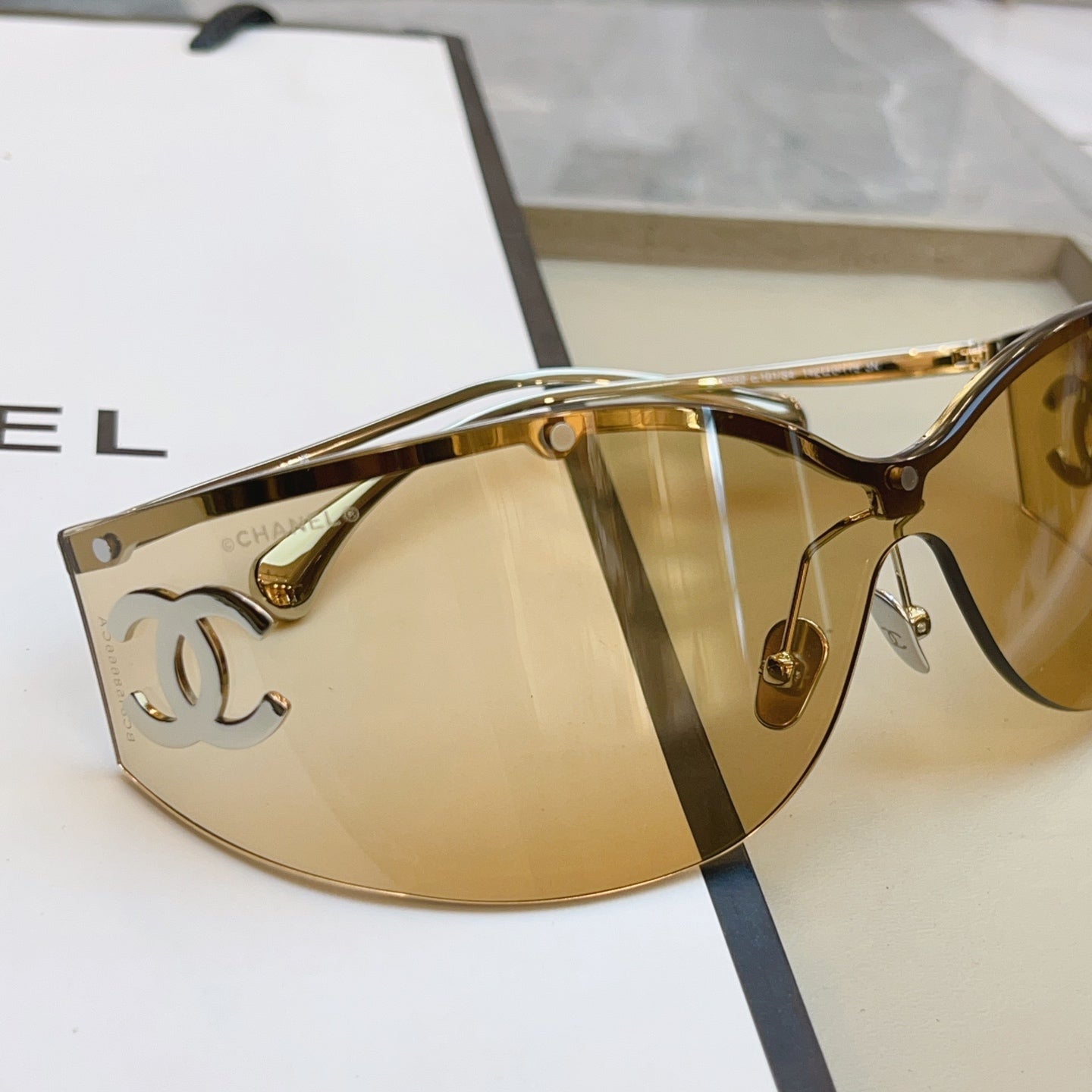 Chanel CH9582 Fashion Gold Lens Sunglasses for Men & Women - detail image 8