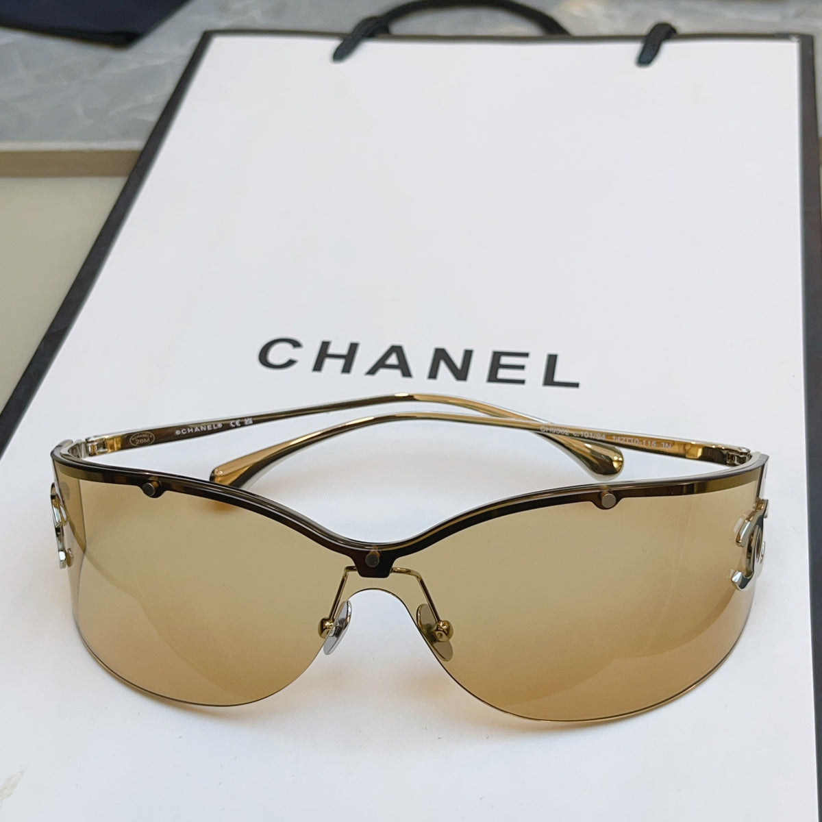 Chanel CH9582 Fashion Gold Lens Sunglasses for Men & Women - detail image 2
