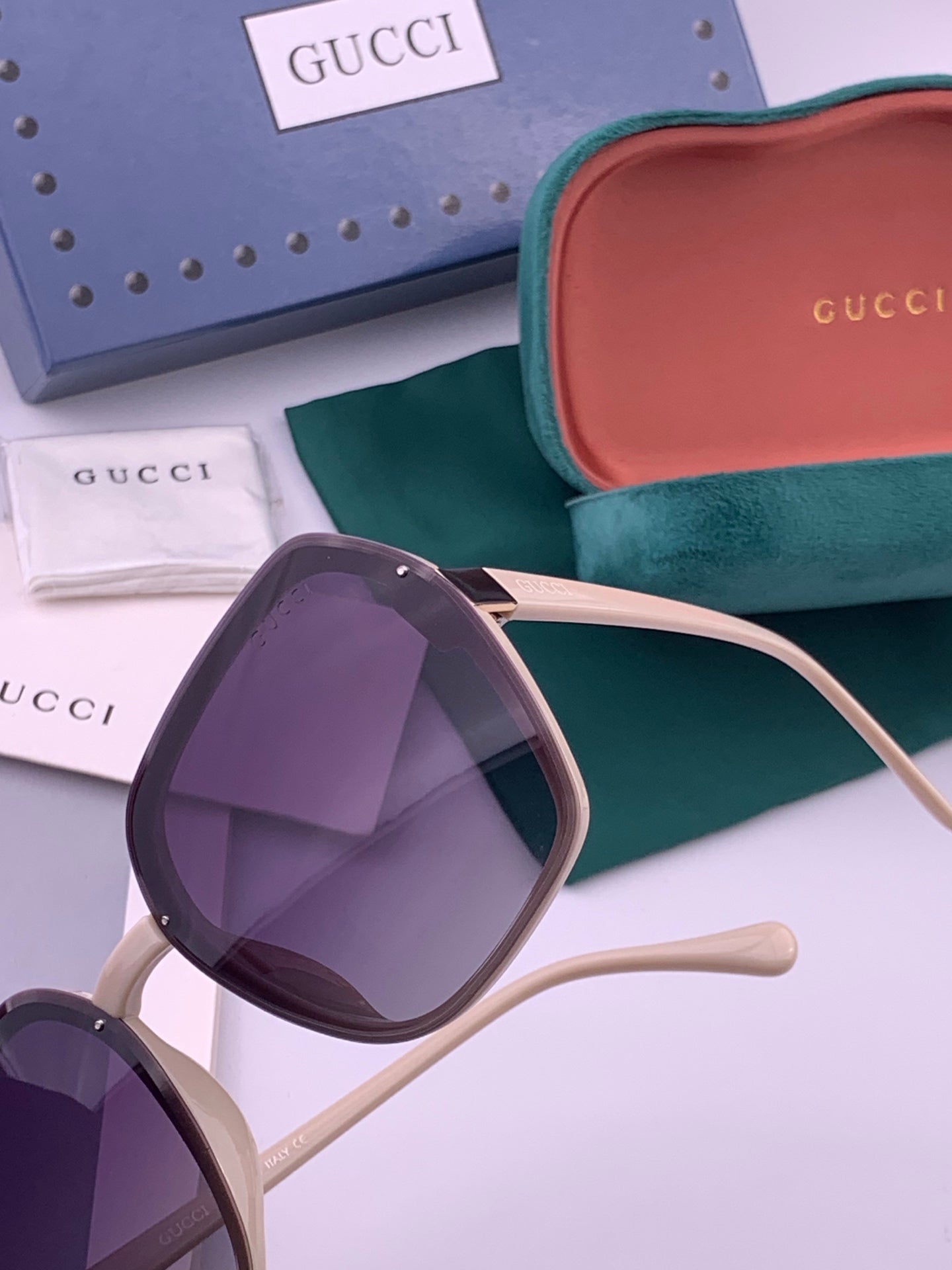 Gucci G313 Square Gold Lens Sunglasses for Men & Women - 398349 - detail image 3